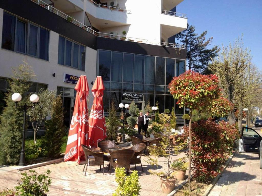 Perla Hotel Pogradec Exterior photo